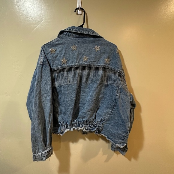 Curve Jean Jacket with Star Details on the back - Picture 5 of 9